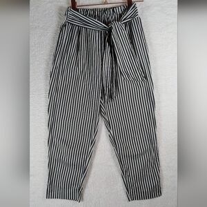 269-Zara Black and White Striped Cropped Pants Elastic Waistband (Issue) , As Is